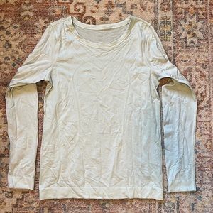 Lululemon swiftly relaxed size 6 light blue